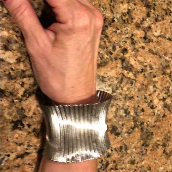 Park Lane Jewelry - Park lane  Silver Colored Braclet